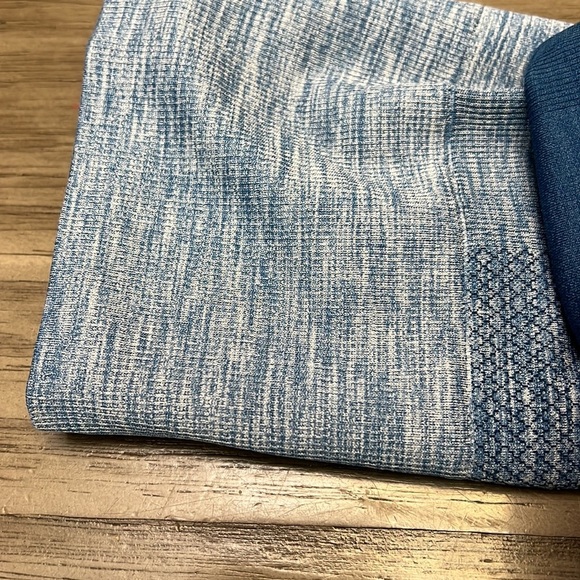 LULULEMON SEAMLESSLY STREET CROP LEGGINGS BLUE OMBRÉ 6 - Picture 14 of 16
